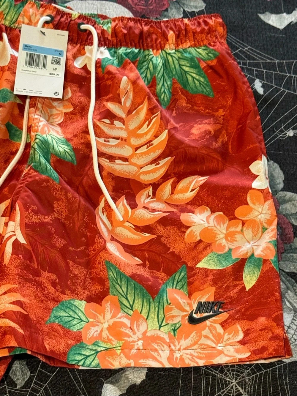 NWT NIKE MENS HAWAIIAN FLOWER SWIM TRUNKS SWIMSUIT SZ MEDIUM